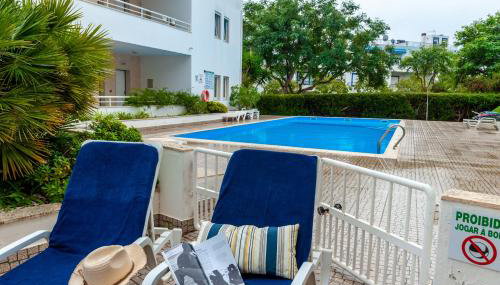 Apartamento 2 Bdr na vila Sta Luzia com vista piscina - Foto 2, sunbed