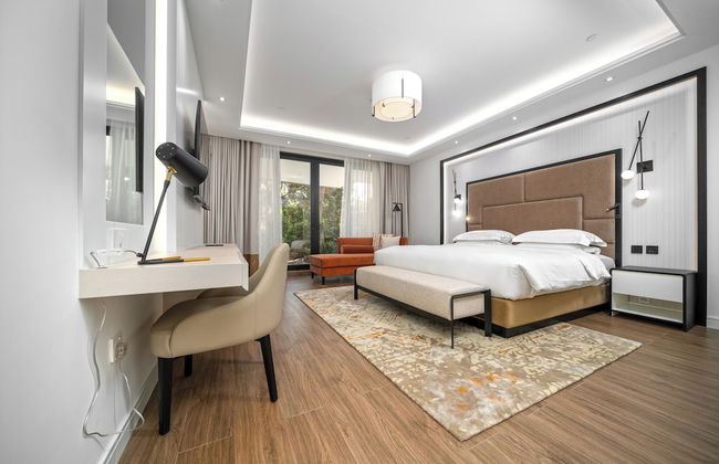 Grand Hyatt Residence - Photo 7