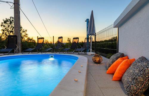 Holiday House Azur with a private pool - Foto 2