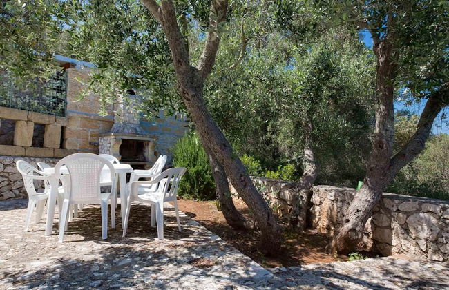 And001 in Andrano With 4 Bedrooms and 2 Bathrooms - Foto 20