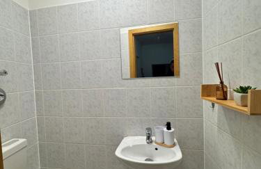 Arminos Large Group Apartment- 3 Zimmer & 2 WCs - Foto 17