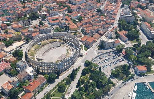 Apartment mit großem Garten, Spielbereich - Photo 19