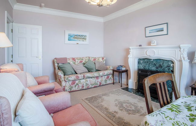 5 Belle Vue Court - 2 Bedroom Apartment - Tenby - Foto 24