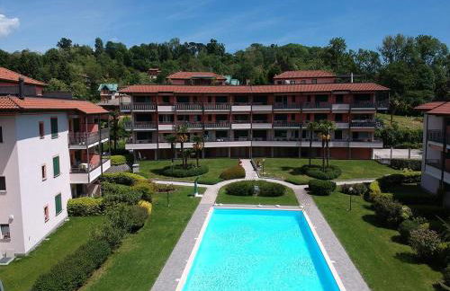 Monolago pool & view - Photo 24