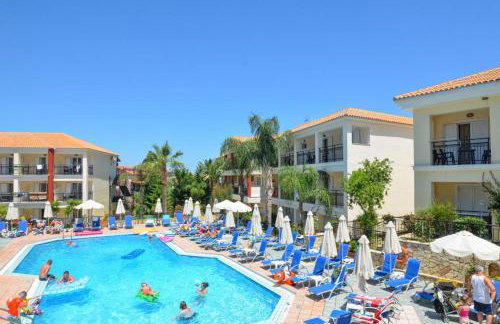 Red Rose Garden - Photo 20