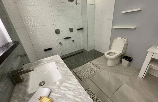 Pool and Jacuzzi Vacation Home - Foto 25