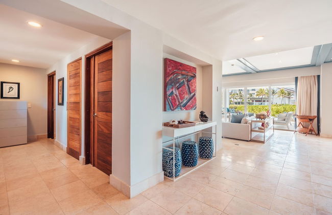 Apt w 2br-beachfront Private Pool in Sotogrande - Photo 16