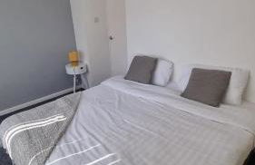 Doncaster-House-Sleeps8-Parking-Garden - Foto 41