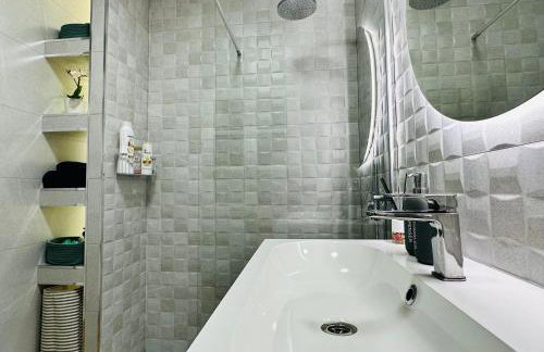 Costa Adeje - Amazing Ocean And Teide View - Fast WiFi, Air Con - Photo 46