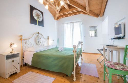 Villa Sandi, mediterranean Villa with pool and jacuzzi - Foto 22