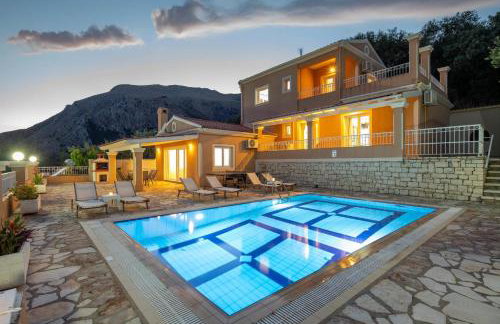 Elena Costa - Photo 2