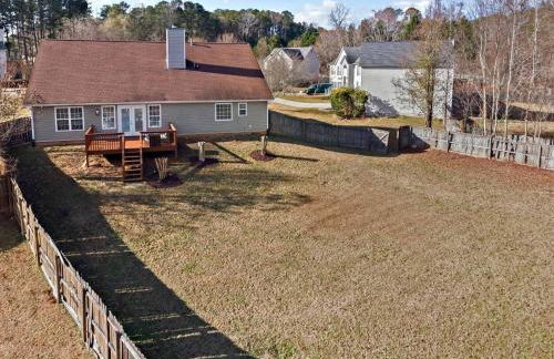 Comfortable 4BR Stay | Room for Everyone - Foto 38