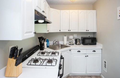 3BR Home with In-Unit Laundry Parking and Sound Bar - Foto 36