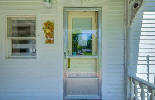 2-Acre Property Victorian Home in Brownville! - Foto 28