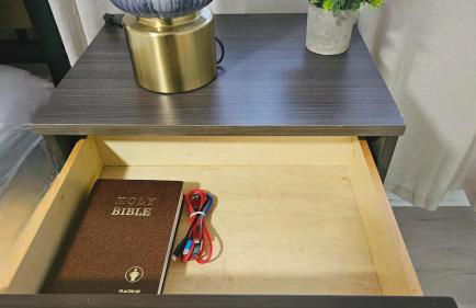 Stunning Lake views with King beds for HPU, Furniture Market, Greensboro, Winston - Photo 12