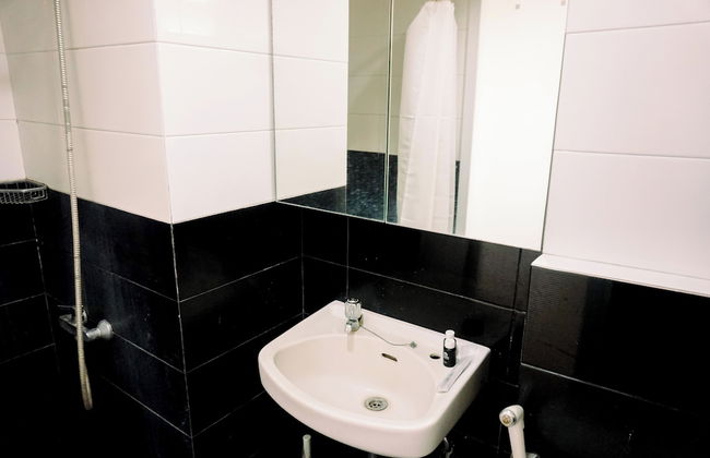 Comfy And Modern Studio At Kebagusan City Apartment - Foto 11