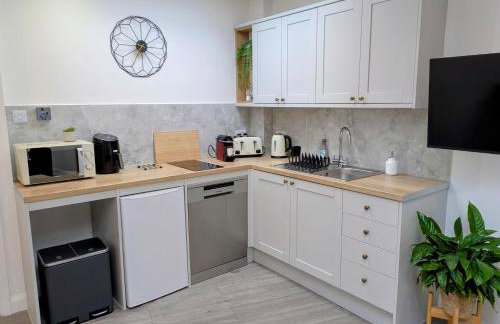 Bright one bedroom apartment with garden - Foto 24