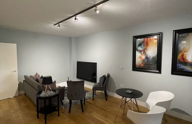 Luxurious Private One Bedroom Apartment - Foto 22