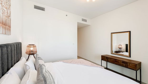 Breathtaking 3BR with Sea & Marina - Foto 4, Habitación