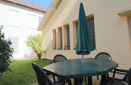 Appartement 2* avec jardin privé, 4 pers, à La Bourboule - FR-1-858-10 - Foto 2