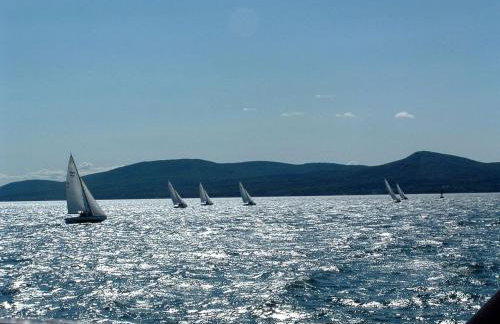 Beautiful Beach Cottage Rental for Family Getaway to Belfast, Maine - Foto 11