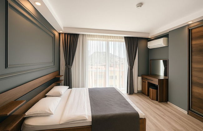 On4 Rooms & Suites - Photo 4