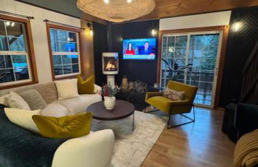 Modern Peaceful Nordic Cabin Near Lake with Pickleball-Basketball Court - Foto 1