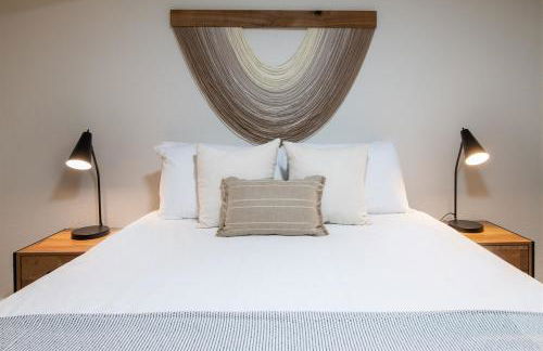 Mid-Century Modern Home - Hot Tub and Game Room - Foto 61