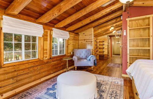 Log Cabin w/ pool, spa, game room, sleeps 20 - Foto 45