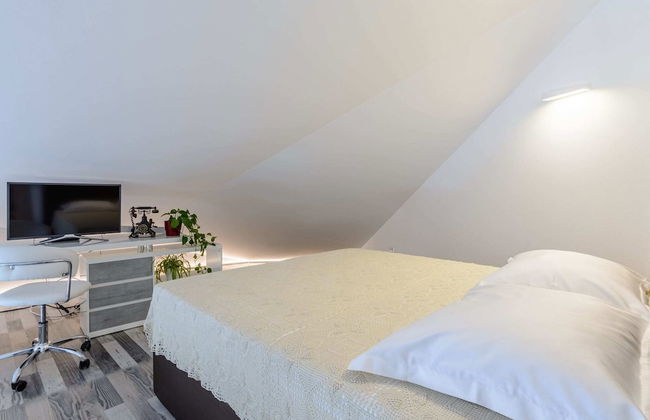 Villa Stone Pearl - Two Bedroom Holiday House With Pool - Foto 9