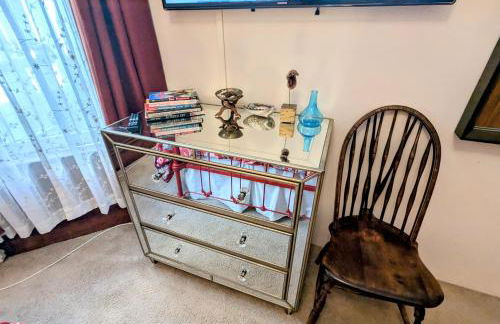 Perfect Location - 4BD,1BA - Restored Redwood Home - Foto 22