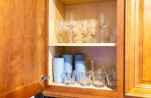 Spacious 3-Bedroom Villa with Heated Saltwater Pool and Fenced Yard in Oakland Park - Foto 54