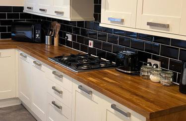 Victorian 3 BR main door flat, King size beds , large rooms - Foto 16