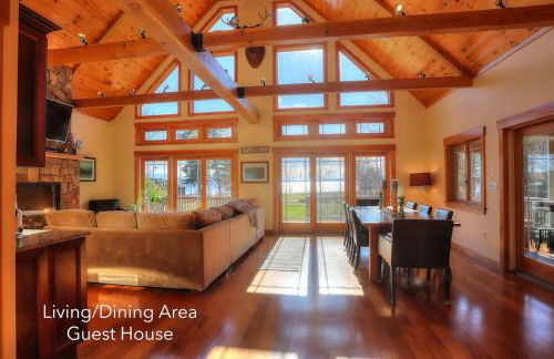 Gingerbread House on Mooselookmeguntic Lake - Foto 42