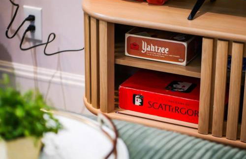 Cleveland Escape - Hot Tub - Karaoke Machine - Sleeps 12 - Foto 16