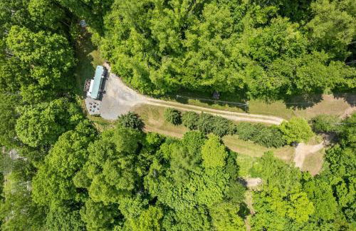 Unique Dover Accommodation with a Hot Tub Perfect for Glamping in Ohio - Foto 8