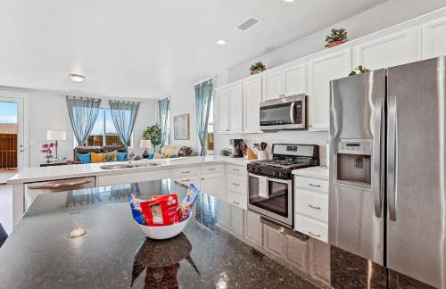 Beautiful Newly Built Home with Central AC - Foto 16