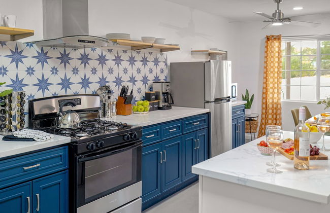 Fable by Avantstay 2 Unique Spaces w Bowling Hot Tub Fire Pit Large Yard - Photo 15