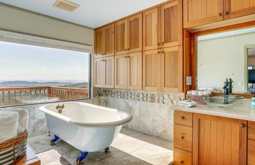 Sunroom and Sauna! Mtn-View Prescott Valley Home - Foto 15