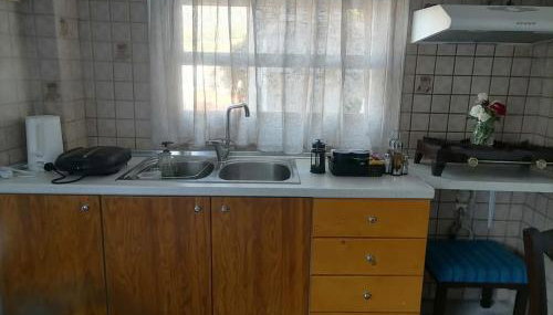 Γκαρσονιέρα δίπλα στην θάλασσα κ θέα στο λιμανι - Foto 4