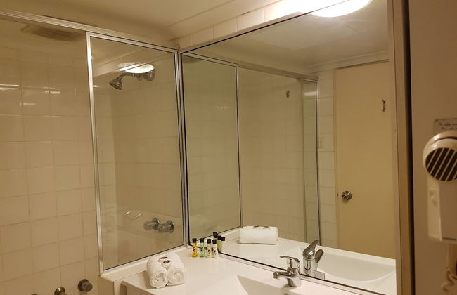 Sydney Hyde Park Paxsafe Apartments - Photo 11