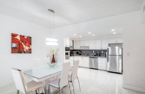 Sunny Isles Ocean Reserve Condo Apartments - Foto 37