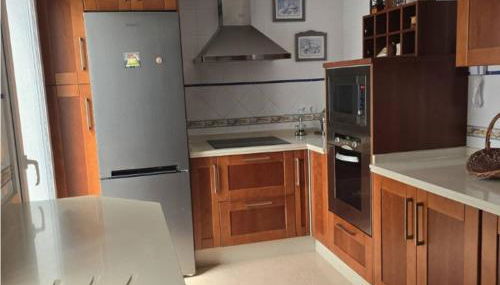 Céntrico adosado cerca de la playa - Foto 3