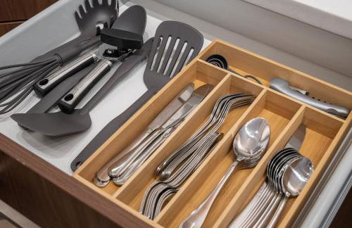 PFR Suites - Highland, 3BR 2BA Shadyside Condo, 2 Decks and Off-Street Parking - Foto 34