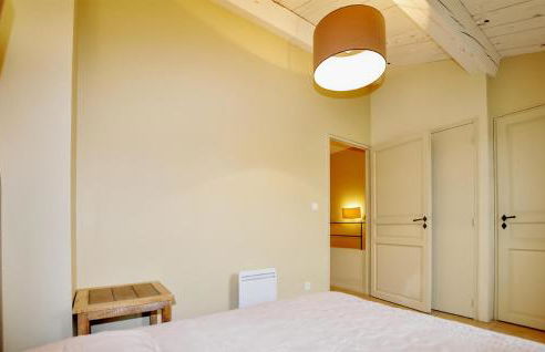 2 Bedroom Awesome Home In Saint-Laurent-De-La-Ca - Foto 21