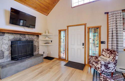 Modern-Rustic Love Cabin in Cosby Deck and Grill - Foto 4