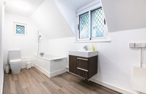 Amos Lodge Deluxe Accommodation - Photo 29