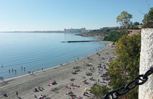 Luxury large 2 bedroom Apartment 10 min walk to Villamartin Plaza - Foto 34