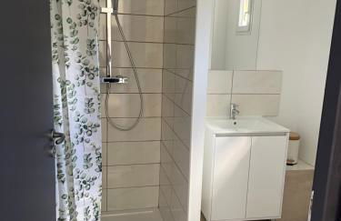 Les Chalets du Mancel : Chalet Lulu - Bouleries Jump - 24h du Mans - Foto 3