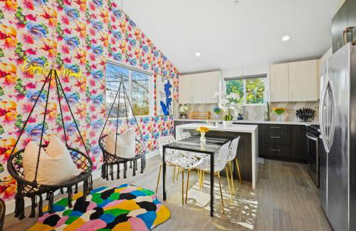 C- Vibrant and Glam NoHo Pad near U-Studios and H-Sign - Foto 14